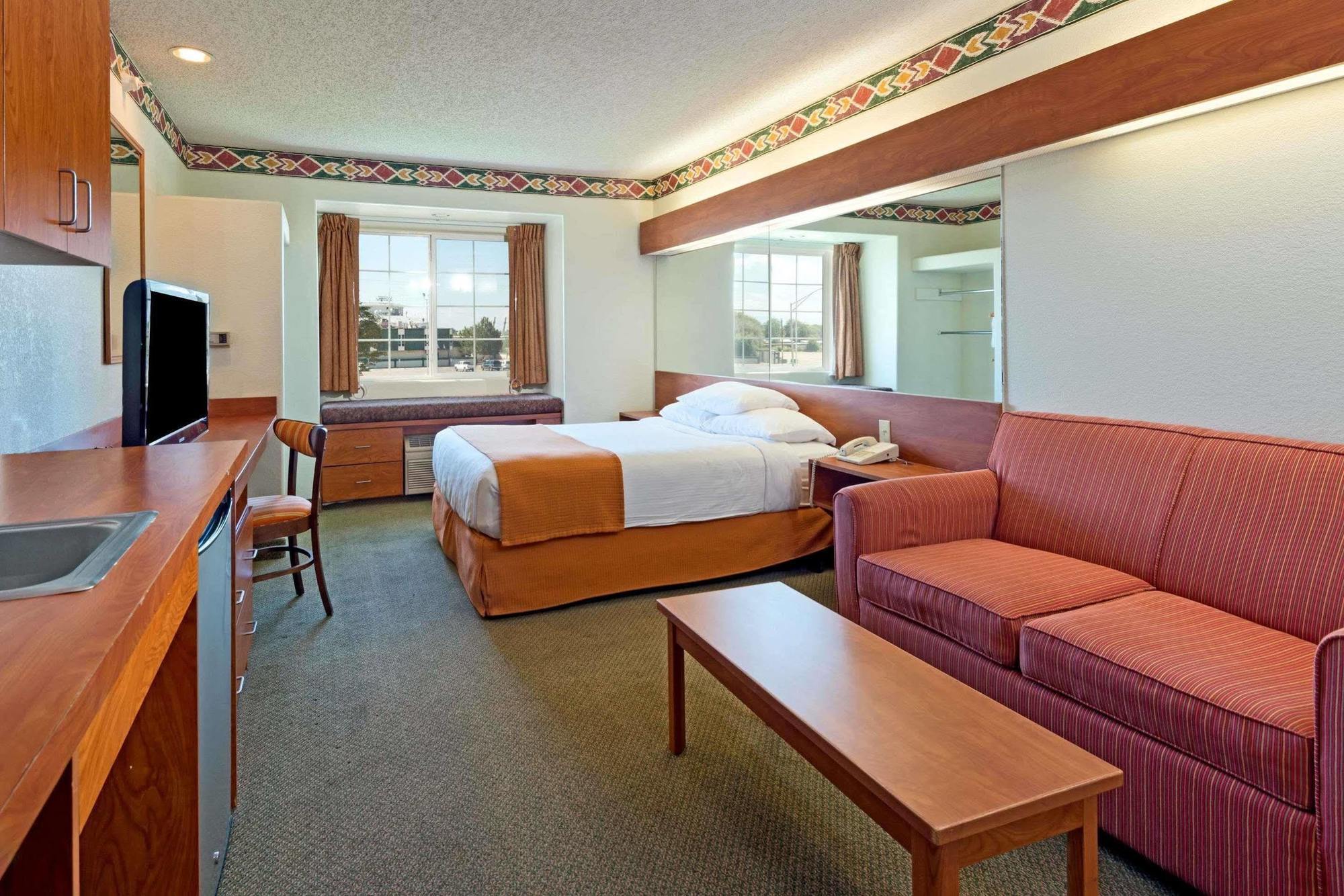 Microtel Inn And Suites Pueblo Zewnętrze zdjęcie