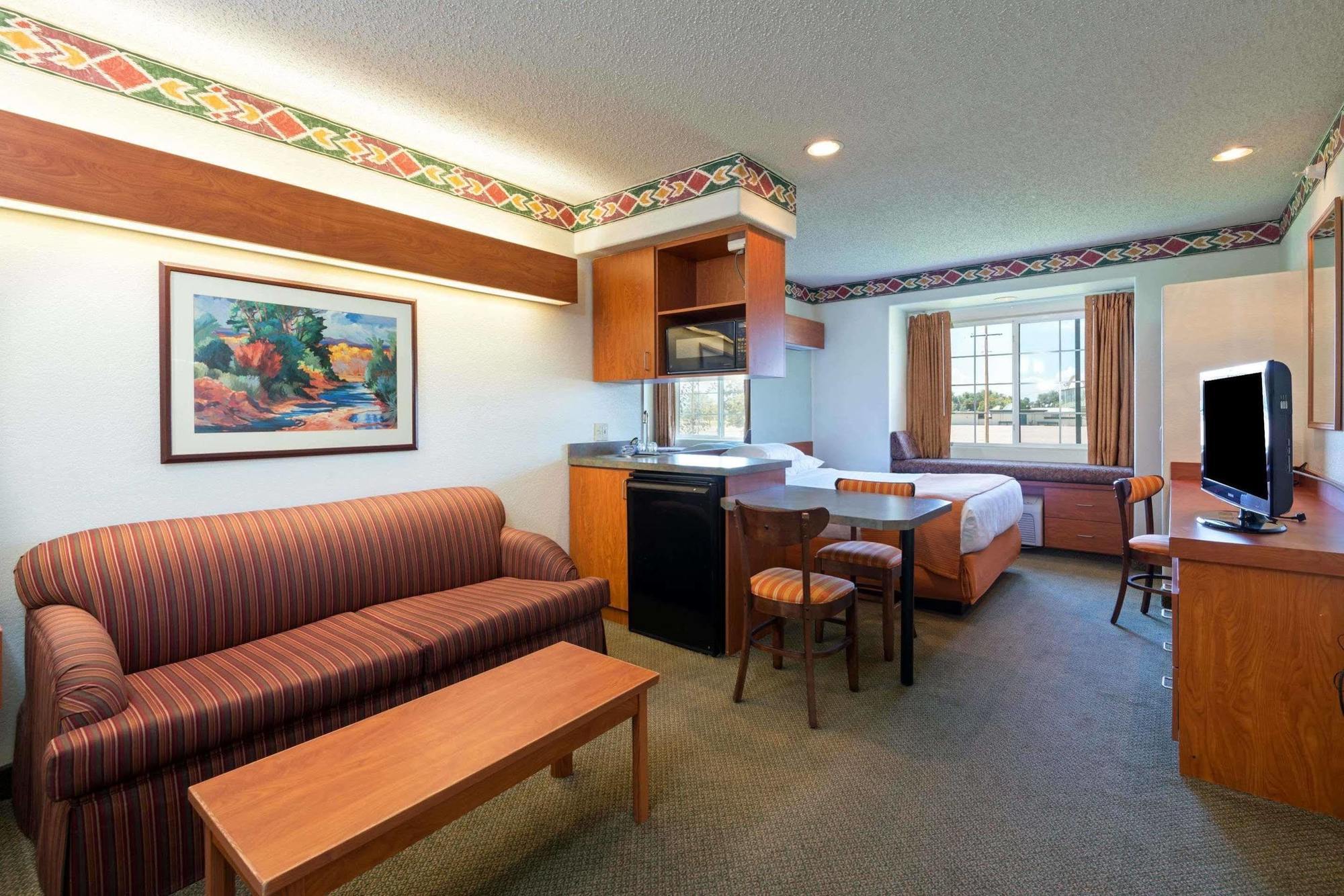 Microtel Inn And Suites Pueblo Zewnętrze zdjęcie